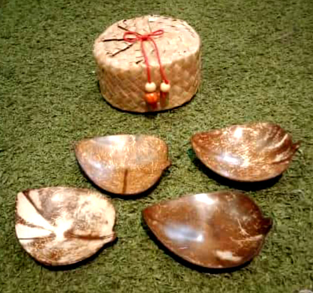 Coconut Sauce Dish (Set of 4)