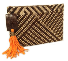 Load image into Gallery viewer, Pandan Clutch
