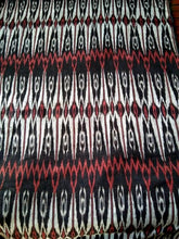 Load image into Gallery viewer, PREORDER T&#39;Nalak Square Pillow
